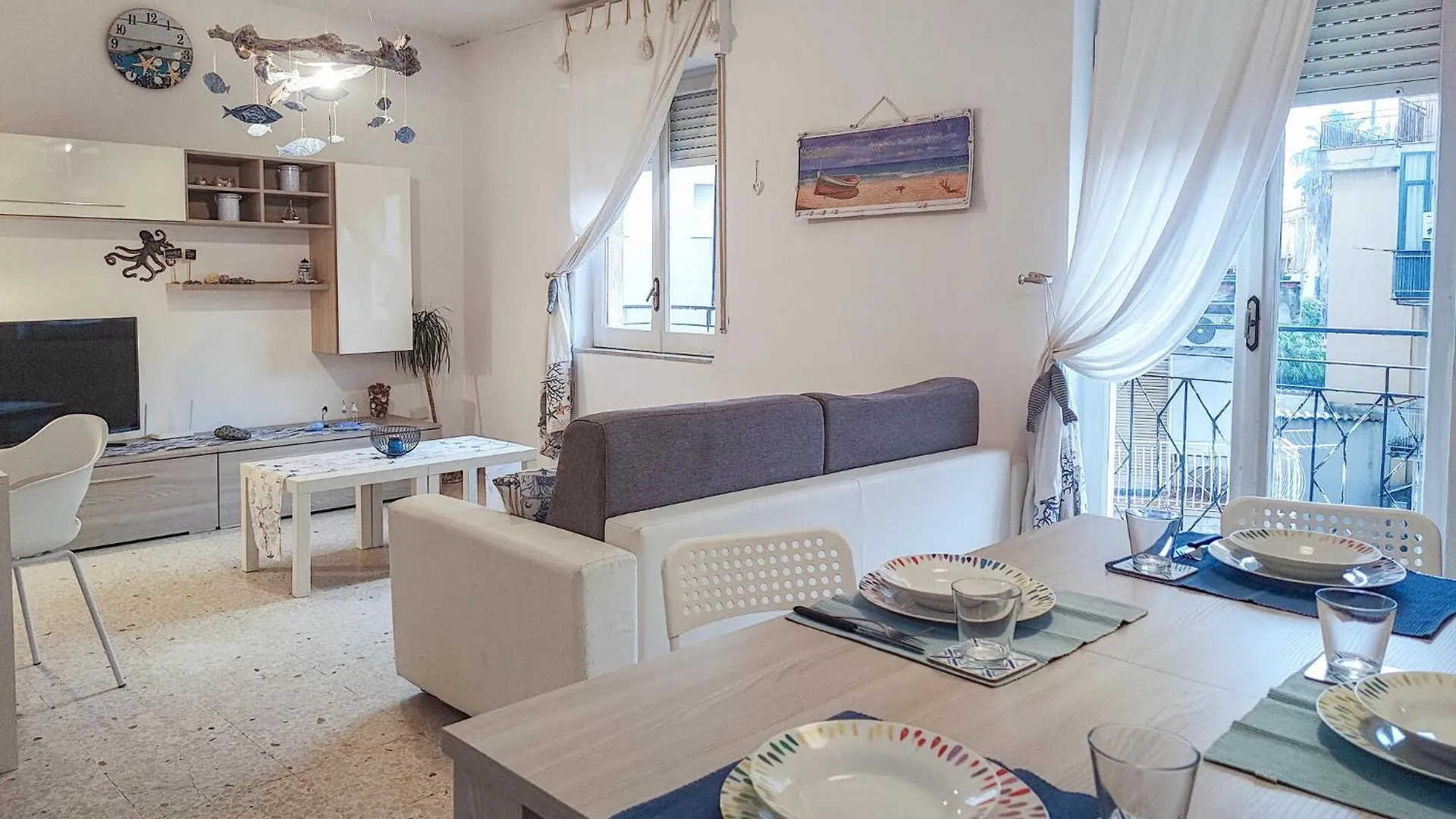 Cozy Apartment In Giardini Naxos With Wifi