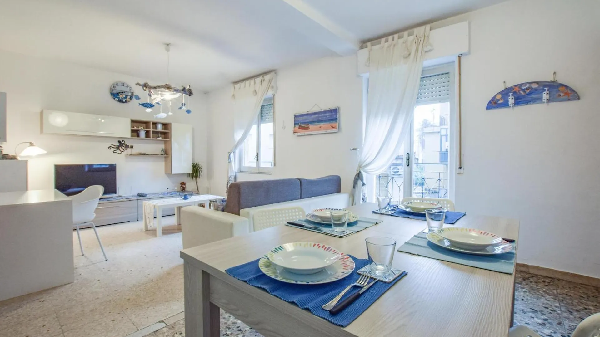Contactos de Cozy Apartment In Giardini Naxos With Wifi