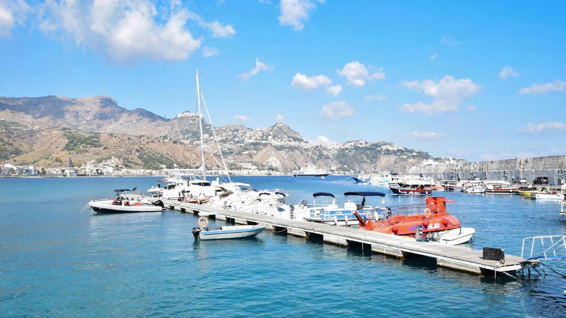 Cozy Apartment In Giardini Naxos With Wifi